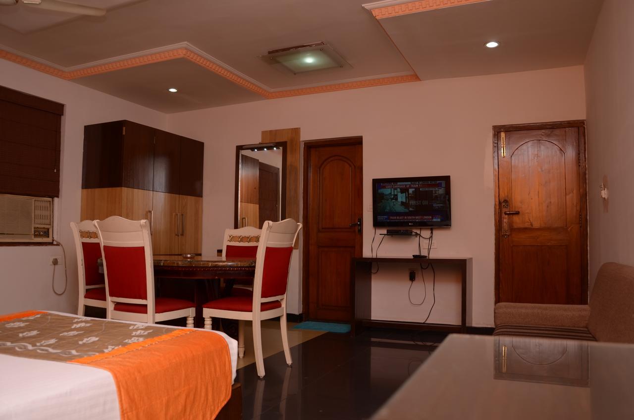 Hotel Rahul Deluxe Nagpur Esterno foto