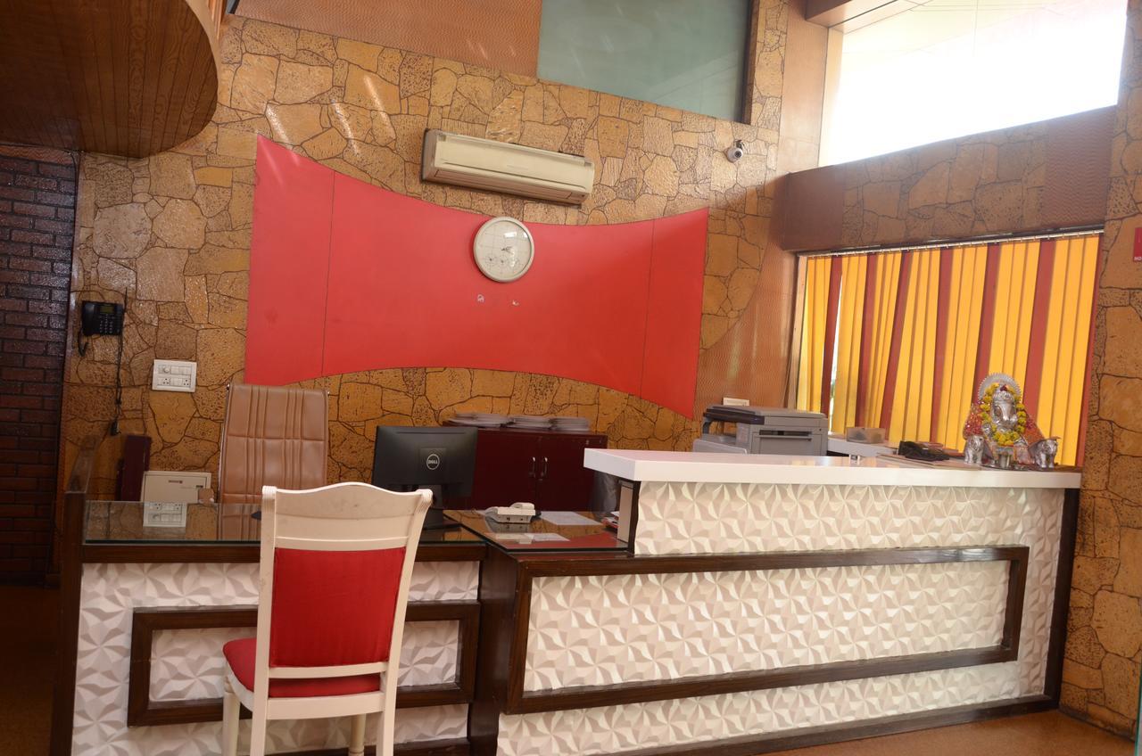 Hotel Rahul Deluxe Nagpur Esterno foto