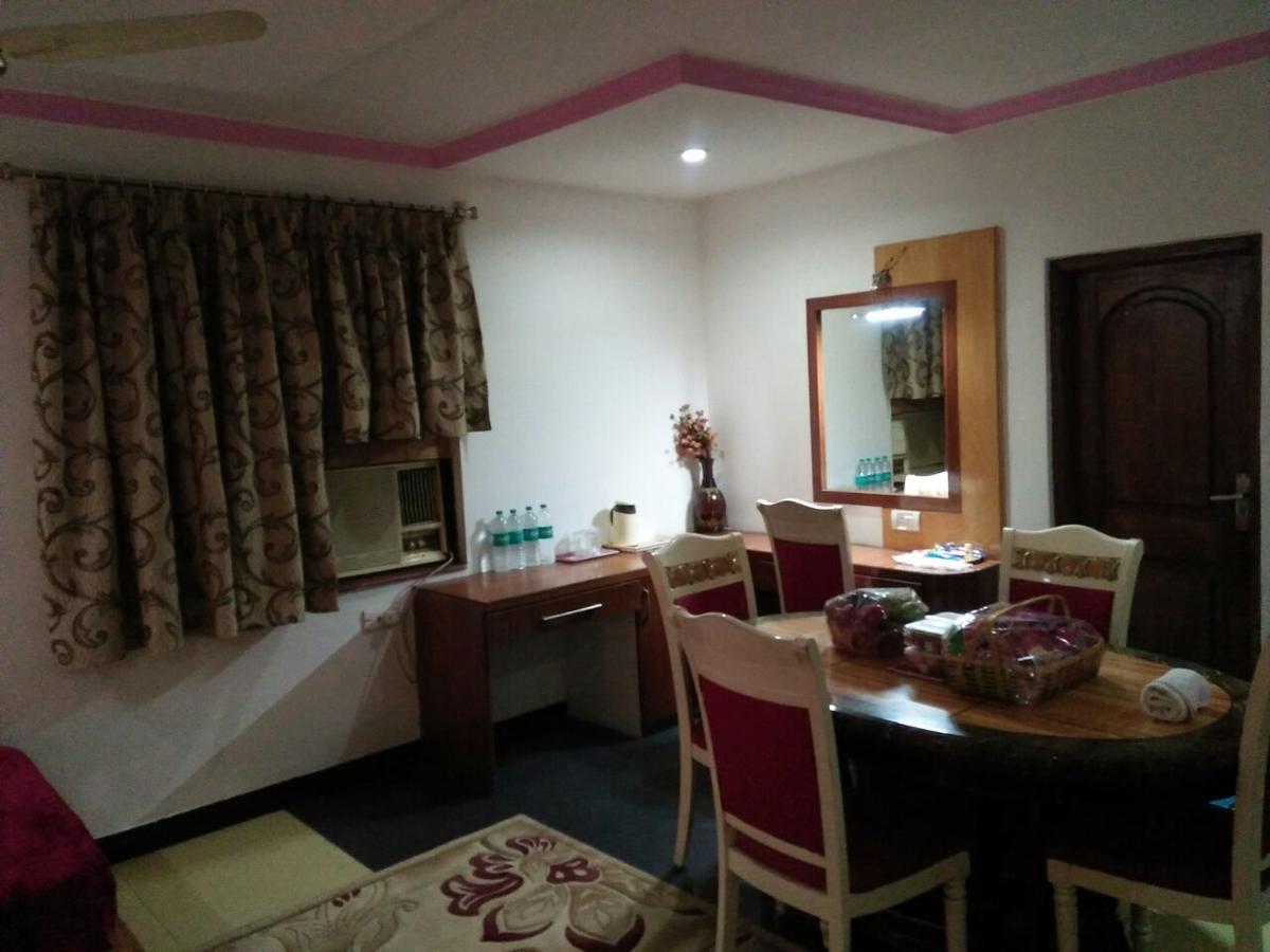 Hotel Rahul Deluxe Nagpur Esterno foto